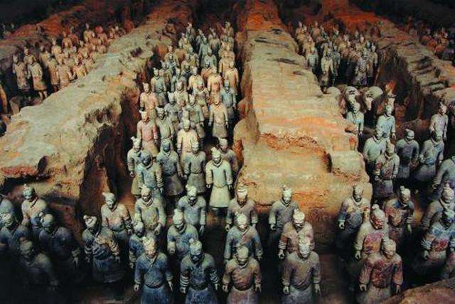 秦始皇选骊山做陵墓，原因两千年都是谜团，专家用卫星得到答案